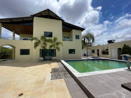 Casa na Av. Antônio Carlos Magalhães