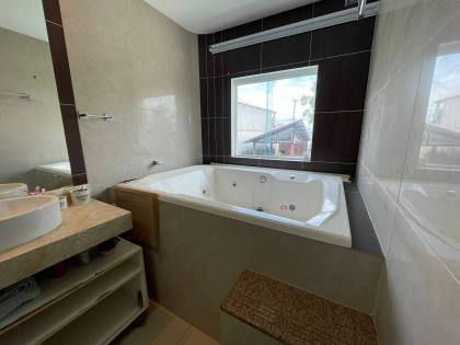 Casa na Av. Antônio Carlos Magalhães