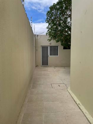 Casa na Av. Antônio Carlos Magalhães