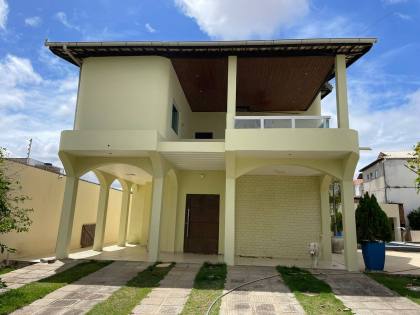 Casa na Av. Antônio Carlos Magalhães