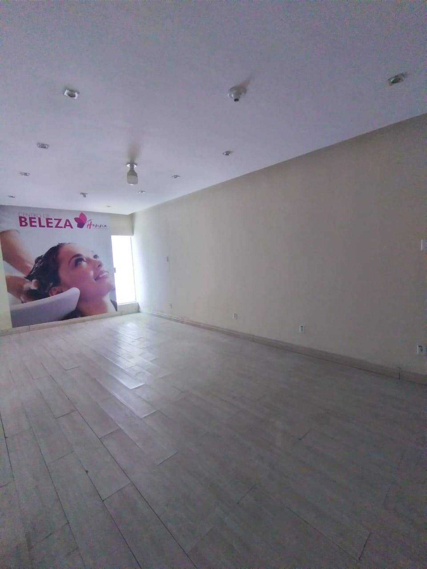 SALA COMERCIAL 1º ANDAR NO CENTRO
