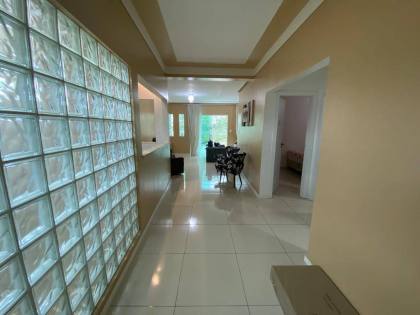 CASA NO JARDIM BAHIA