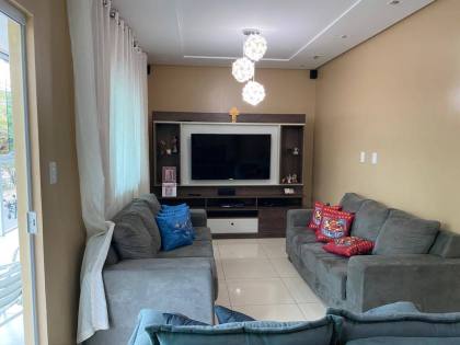 CASA NO JARDIM BAHIA