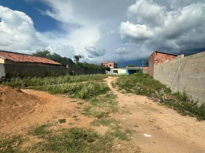 TERRENO NO TANCREDO NEVES III