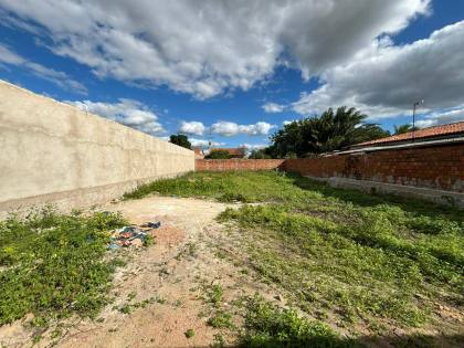 TERRENO NO TANCREDO NEVES