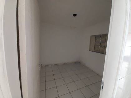 CASA À VENDA NO CENTRO