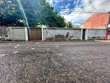 OPORTUNIDADE ÚNICA NO CENTRO DA CIDADE