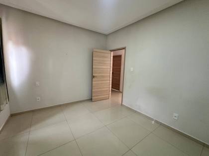 CASA DE ALTO PADRÃO EM CONDOMÍNIO FECHADO À VENDA