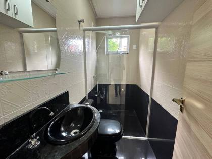 CASA DE ALTO PADRÃO EM CONDOMÍNIO FECHADO À VENDA