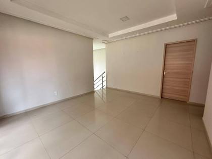 CASA DE ALTO PADRÃO EM CONDOMÍNIO FECHADO À VENDA