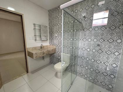 CASA DE ALTO PADRÃO EM CONDOMÍNIO FECHADO À VENDA