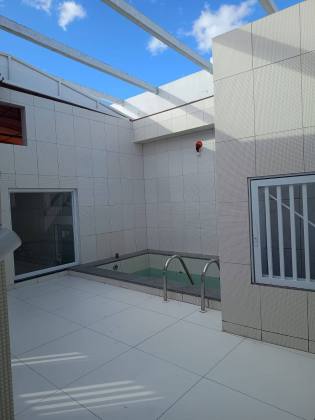 APARTAMENTO INACABADO NO CENTRO PARA VENDA