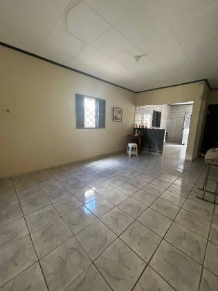 CASA À VENDA NO ALVES DE SOUZA