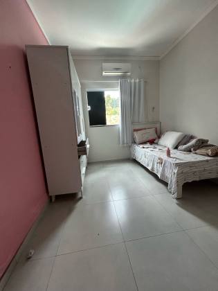 CASA À VENDA NO BTN 1