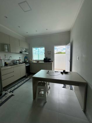 CASA À VENDA NO BTN 1