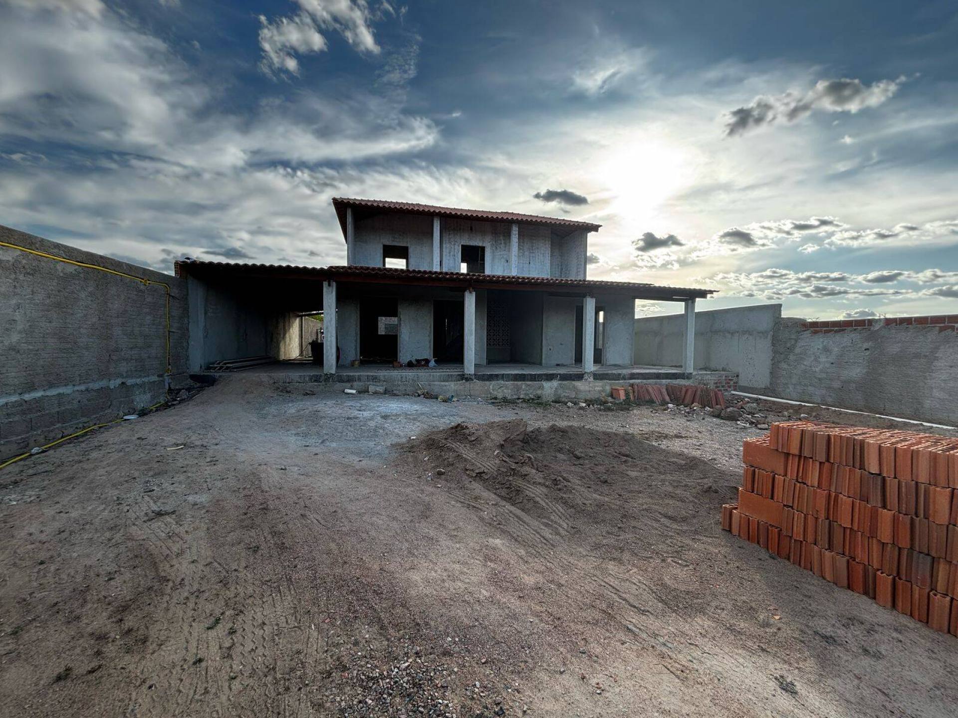 CHÁCARA NA VILA MATIAS À VENDA