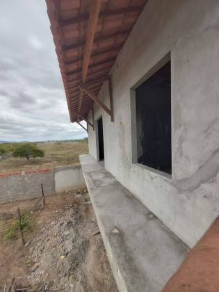 CHÁCARA NA VILA MATIAS À VENDA