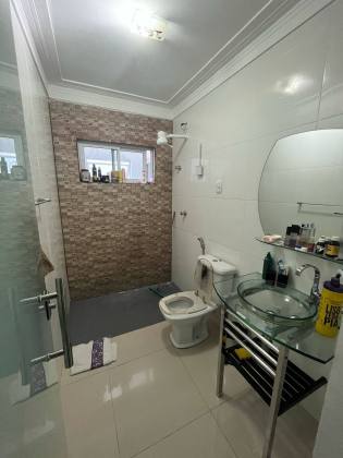 CASA À VENDA NO CENTRO