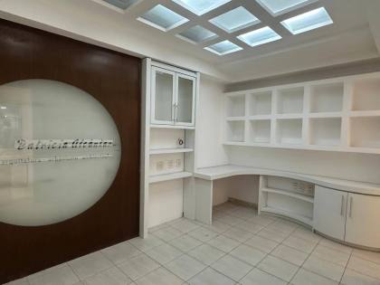 PRÉDIO COMERCIAL À VENDA NO CENTRO