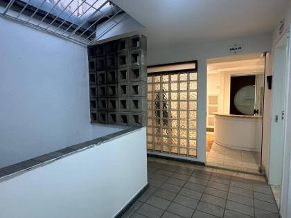 PRÉDIO COMERCIAL À VENDA NO CENTRO