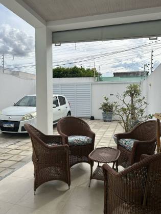 CASA À VENDA NO CAMINHO DOS LAGOS