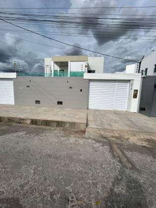 CASA À VENDA NO CAMINHO DOS LAGOS