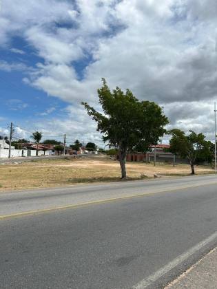 TERRENO COM ÓTIMA LOCALIZAÇÃO À VENDA NA BA - 210