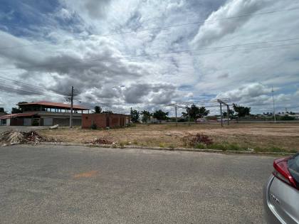 TERRENO COM ÓTIMA LOCALIZAÇÃO À VENDA NA BA - 210