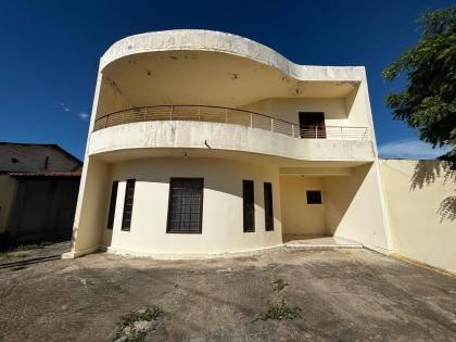 CASA À VENDA NA FAZENDA CHESF