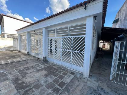 CASA À VENDA NO PERPÉTUO SOCORRO