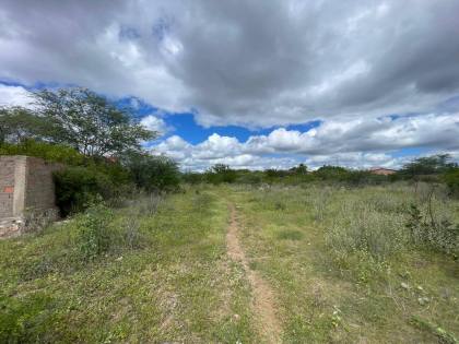 TERRENO NA PEDRA CUMPRIDA