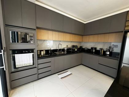 CASA DE ALTO PADRÃO NO CAMINHO DOS LAGOS À VENDA