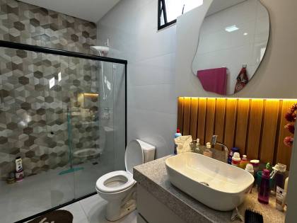 CASA DE ALTO PADRÃO NO CAMINHO DOS LAGOS À VENDA