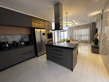 CASA DE ALTO PADRÃO NO CAMINHO DOS LAGOS À VENDA