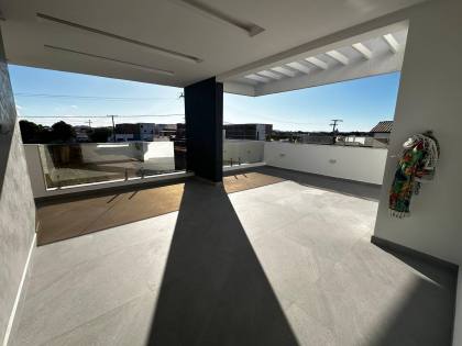 CASA DE ALTO PADRÃO NO CAMINHO DOS LAGOS À VENDA