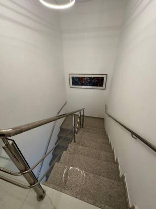 CASA DE ALTO PADRÃO NO CAMINHO DOS LAGOS À VENDA