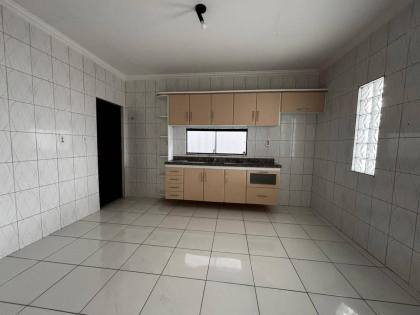 CASA À VENDA NO CAMINHO DOS LAGOS