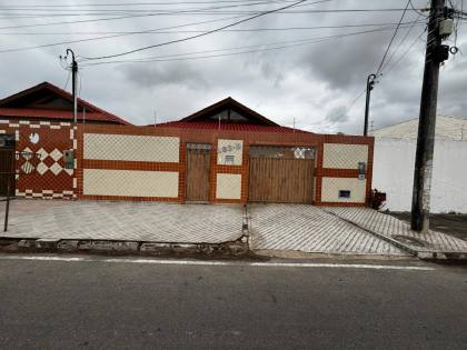 CASA À VENDA NO CAMINHO DOS LAGOS