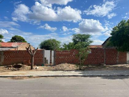 TERRENO NO TANCREDO NEVES À VENDA