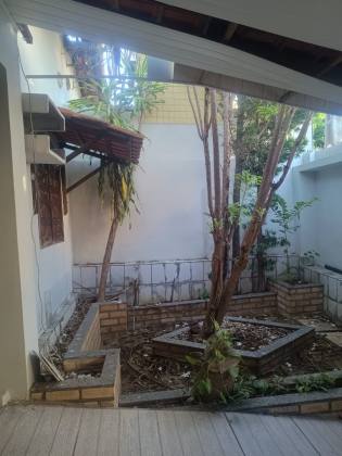 CASA NA CHESF À VENDA