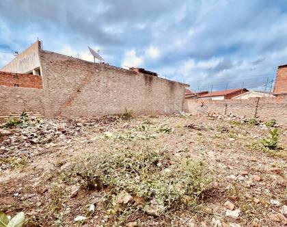TERRENO NO JARDIM BAHIA - AV BEIRA RIO