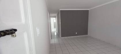 CASA PARA LOCAÇÃO NO BAIRRO ALVES DE SOUZA