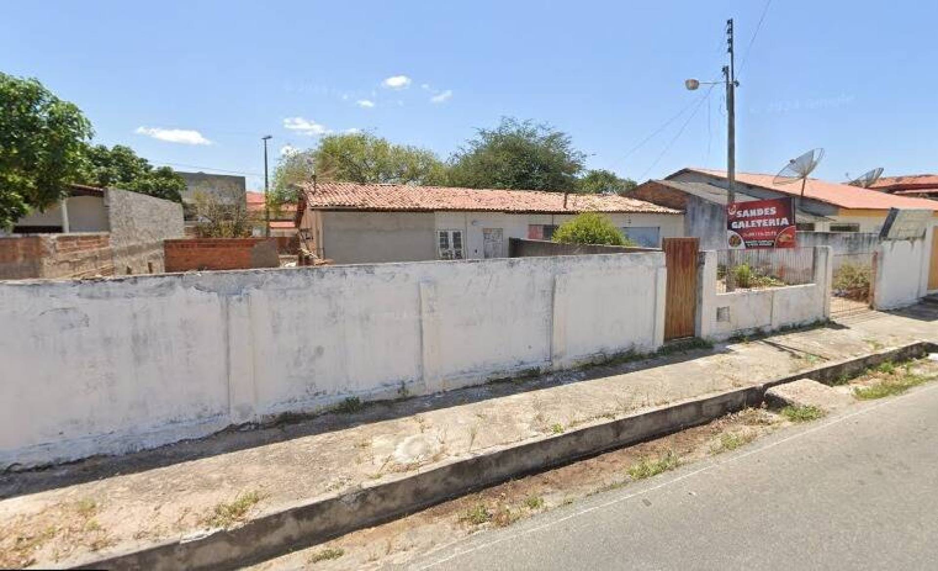 TERRENO NO BAIRRO AMAURY ALVES DE MENEZES (BNH)