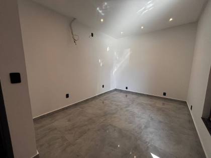 CASA NO CAMINHO DOS LAGOS