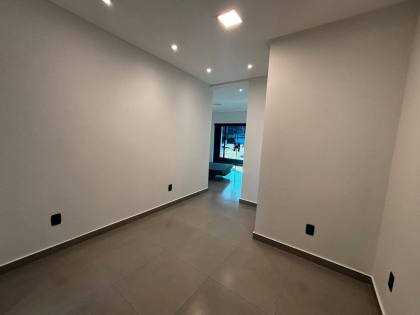 CASA NO CAMINHO DOS LAGOS