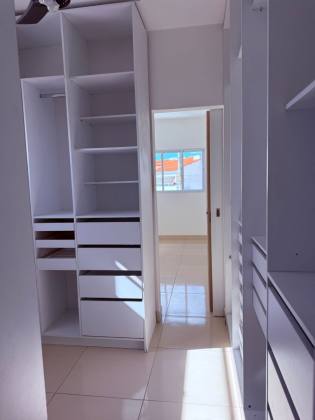 CASA À VENDA NO BAIRRO ABEL BARBOSA