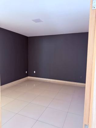 CASA À VENDA NO BAIRRO ABEL BARBOSA