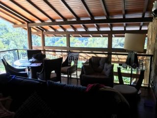 Sitio com 2Ha | Cachoeira e Piscina Natural | Região Serrana Rio | para sua Moradia ou para Pousada Ecológica