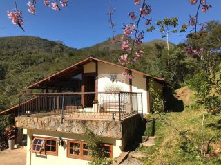 Sitio com 2Ha | Cachoeira e Piscina Natural | Região Serrana Rio | para sua Moradia ou para Pousada Ecológica