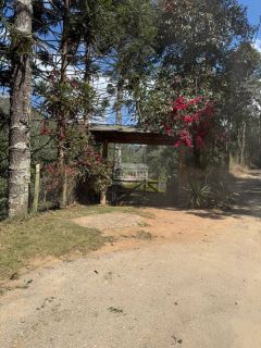 Sitio com 2Ha | Cachoeira e Piscina Natural | Região Serrana Rio | para sua Moradia ou para Pousada Ecológica